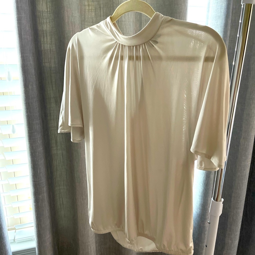 Gorgeous Ann Taylor blouse in size S